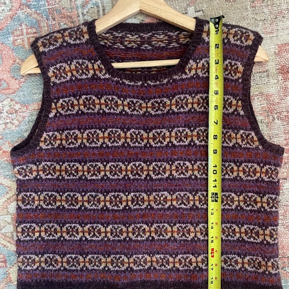 Handknit 100% Shetland Wool Fair Isle Vest - Picture 3 of 3